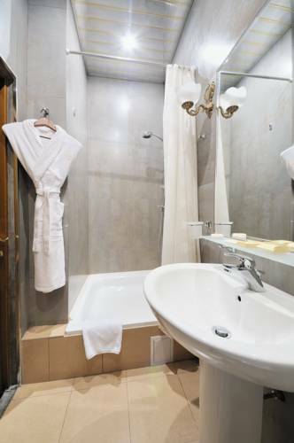 Happy Pushkin Hotel