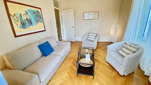 Apartamento Bright, Classic And Elegant, Close To Train Station