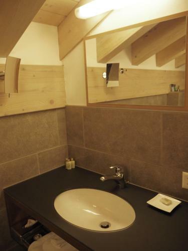 Hotel Suites By Mirabeau