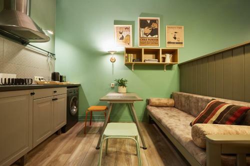 Mogol Apartments