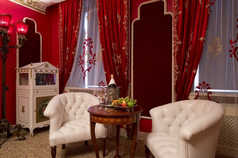 Trezzini Palace Hotel