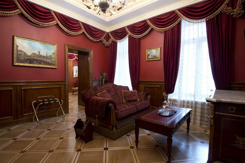 Trezzini Palace Hotel