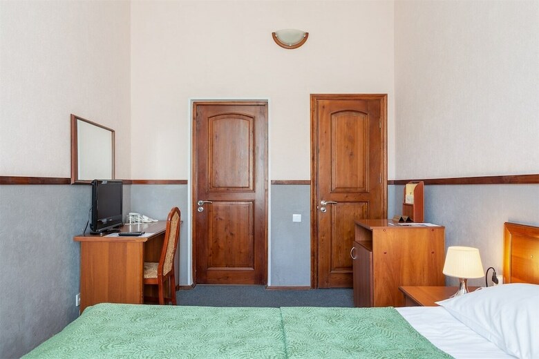 Elizar Hotel