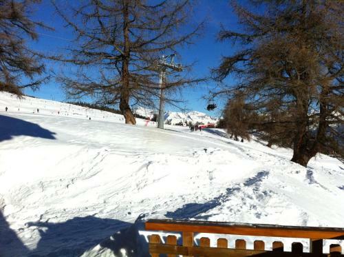 Narnia Ski In & Ski Out Chalet 14 Pers