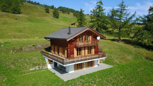 Narnia Ski In & Ski Out Chalet 14 Pers