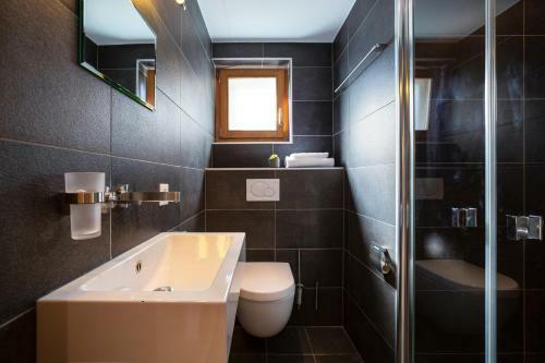Luxury Spa Chalet With Jacuzzi And Sauna