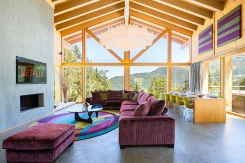 Luxury Spa Chalet With Jacuzzi And Sauna