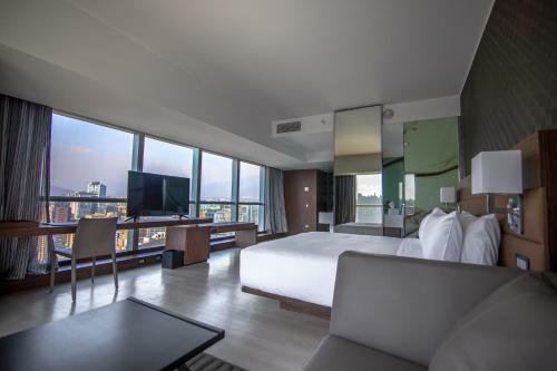 AC Hotel By Marriott Santiago Costanera Center