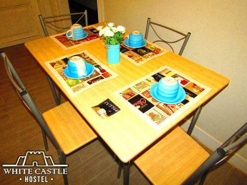 Hostal White Castle Hostel