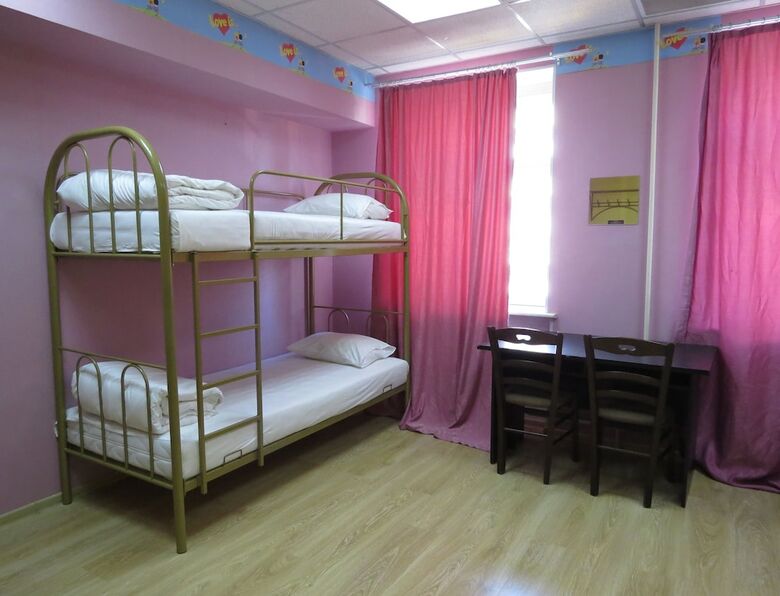Giggly Hostel