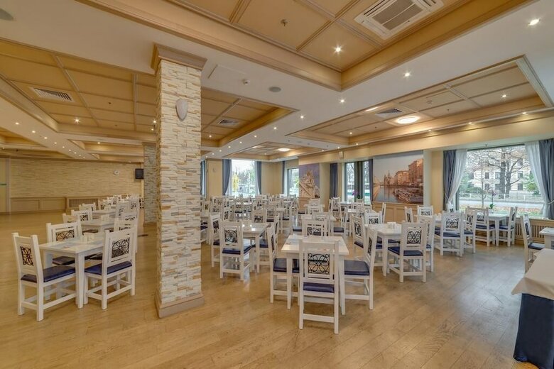 New Peterhof Hotel