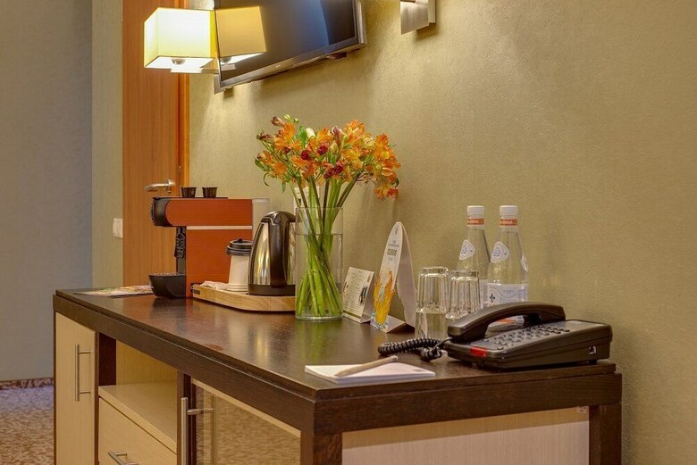 New Peterhof Hotel