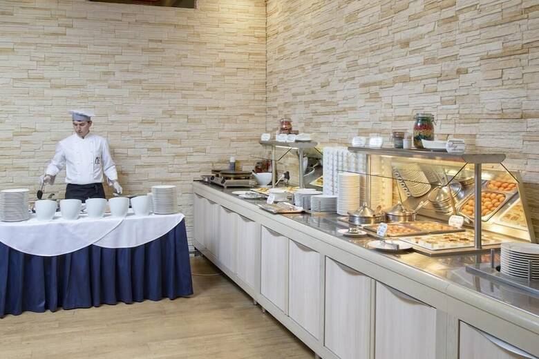 New Peterhof Hotel