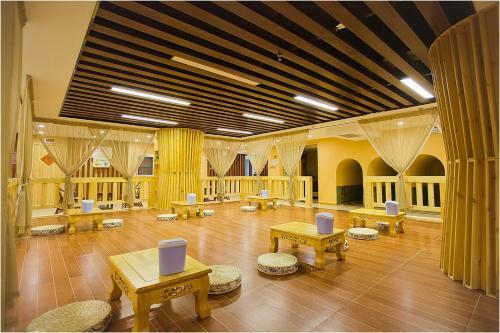 Lavande Hotel Chengde Mountain Resort Branch