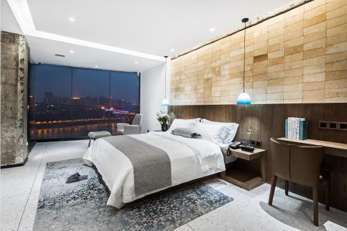 The Mont Mirage Hotel