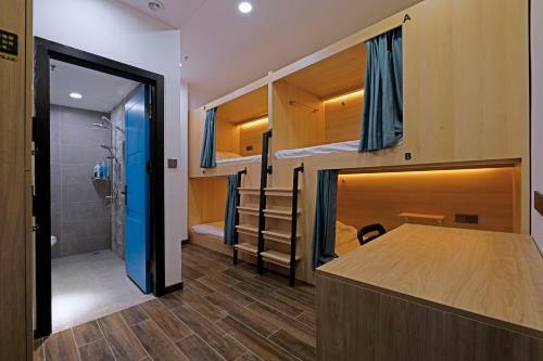 Zou Qu Ye Travel Hotel