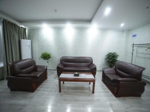 Shell Chuzhou North Bus Station Hotel