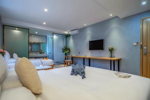 Hotel ??????????????