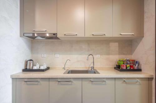 Joy Apartment Hotel
