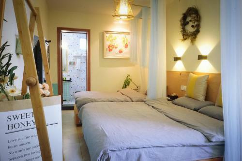 Hostal Riverside Villa