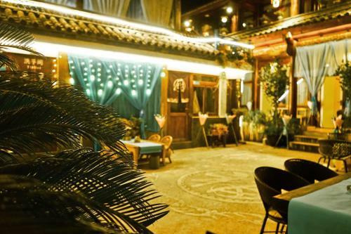 Hostal Riverside Villa