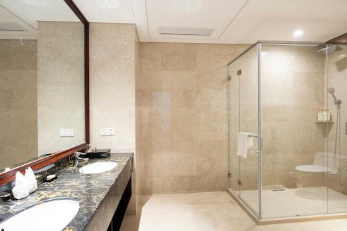 Hangzhou Huading International Hotel