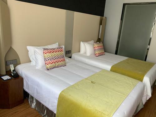 Kangbo Hotel Hanzhong Qiaobei Square