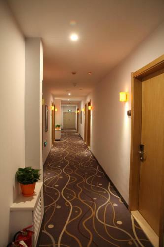Hotel 7days Premium Harbin Xuefu Road Branch