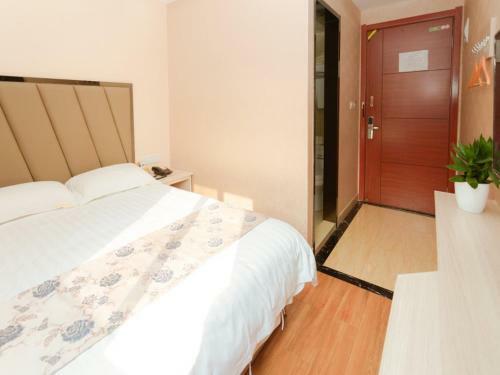 Shell Jiaxing Jiashan Shenyou Road Hotel