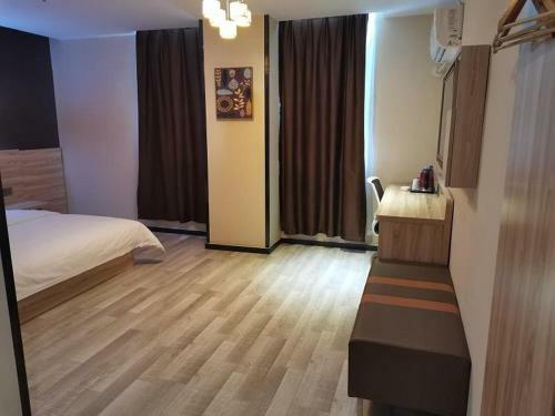 Hotel 7days Premium Kaifeng Gulou Square