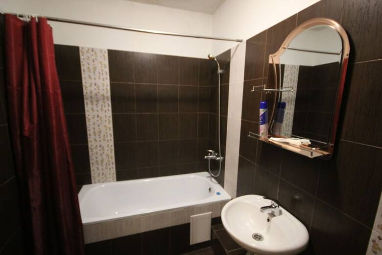 Hotel Variant