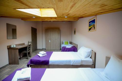 Aron Hotel
