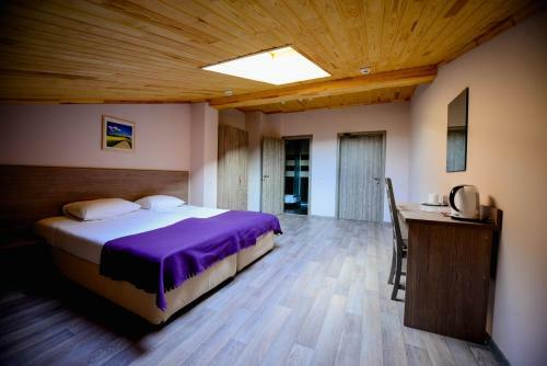 Aron Hotel