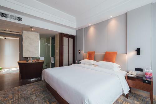 Zhenhe Hotel
