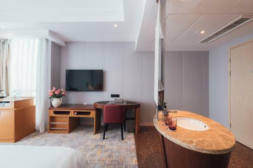 Zhenhe Hotel