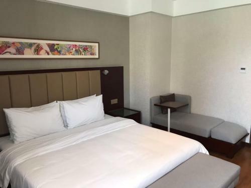 Yitel Hotel