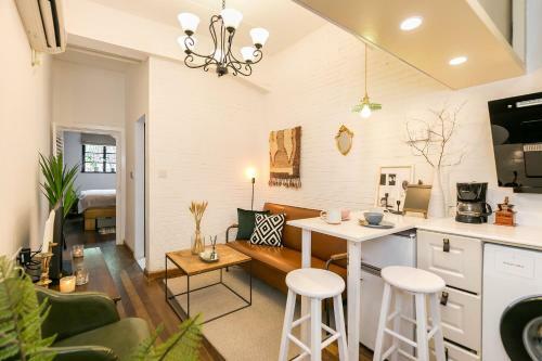 Le Mansion Apartment