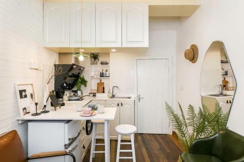 Le Mansion Apartment
