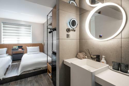 Moju Hotel