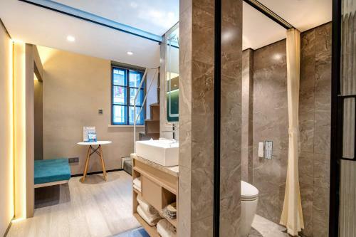 Mengguo Hotel Zhuqiao Town