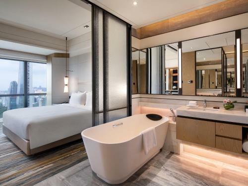 Crowne Plaza Shenzhen Nanshan, An Ihg Hotel