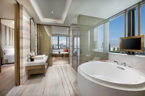 Crowne Plaza Shenzhen Nanshan, An Ihg Hotel
