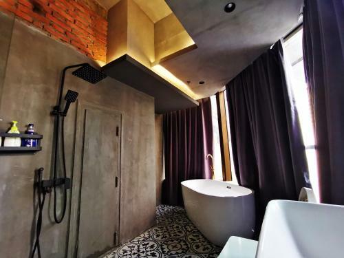 Black Gold Factory Boutique Design Hotel