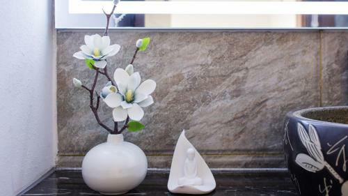 Floral Hotel Fengxue Yeguiren