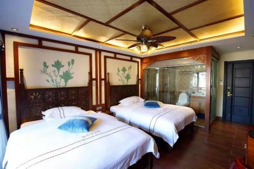 Hotel Lsj Riverview Inn
