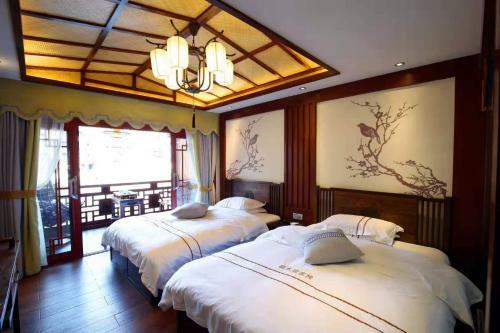 Hotel Lsj Riverview Inn