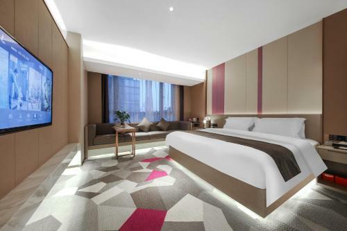 Lavande Hotel Wuhan Optics Valley Technology Exhibition Center