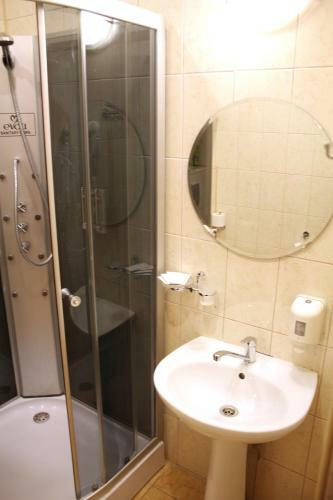 Tranzit Hotel