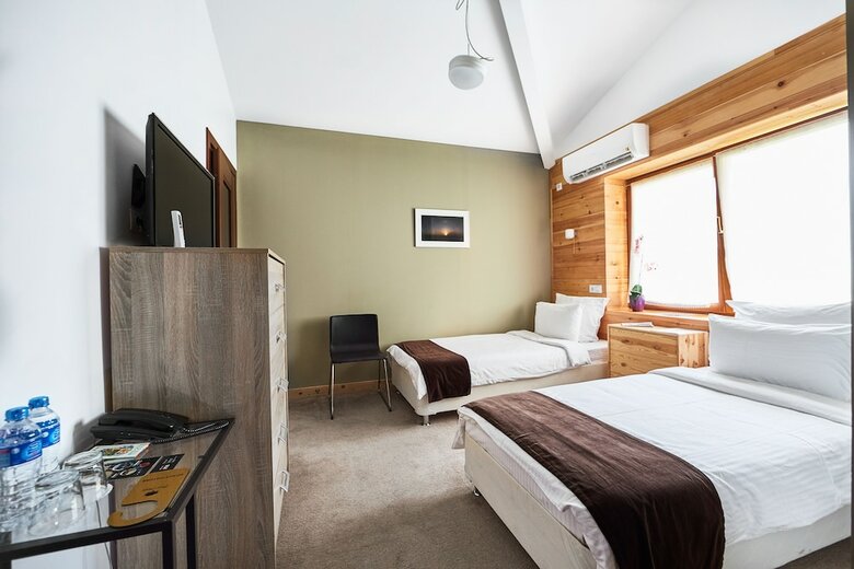 Hostal Park Chalet Residence