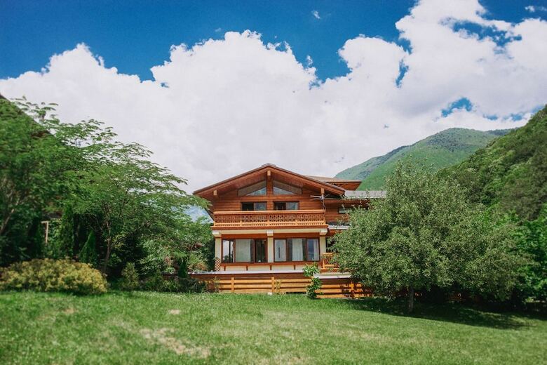 Hostal Park Chalet Residence